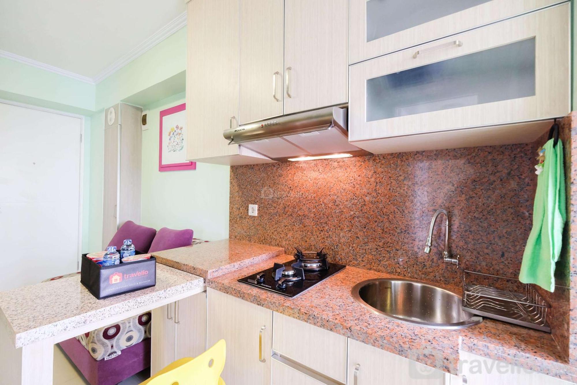 Cozy 2br Bassura By Travelio Jakarta